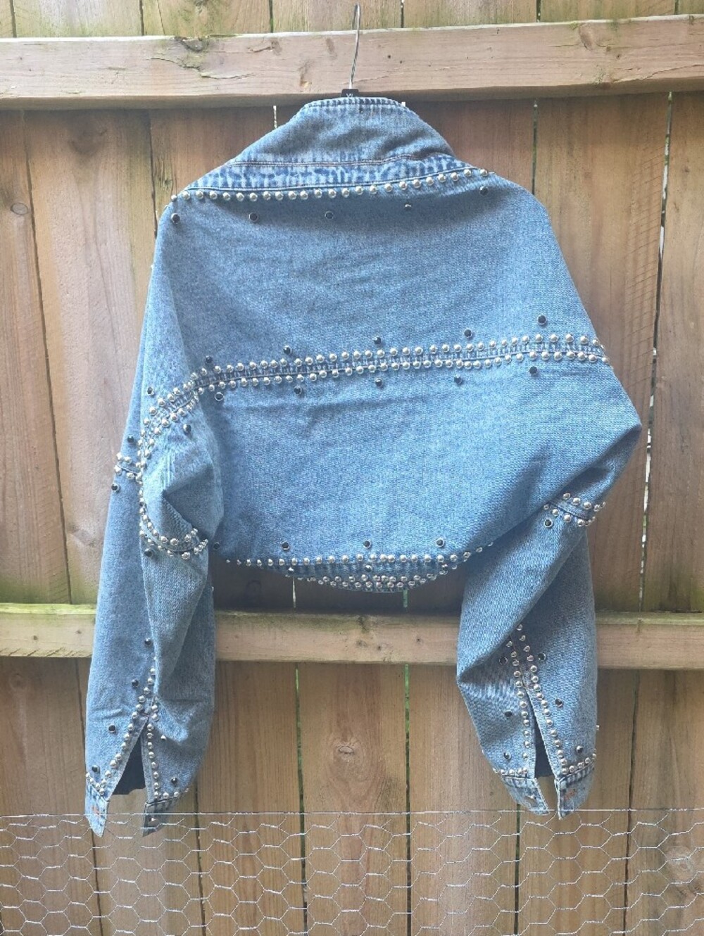 Cropped Studded Denim Jacket - Light Blue - Picture 5 of 6
